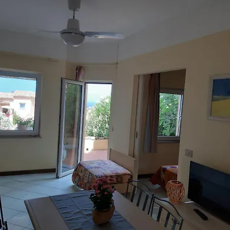 Panoramico Calarossa Sardegna * Изола-Росса